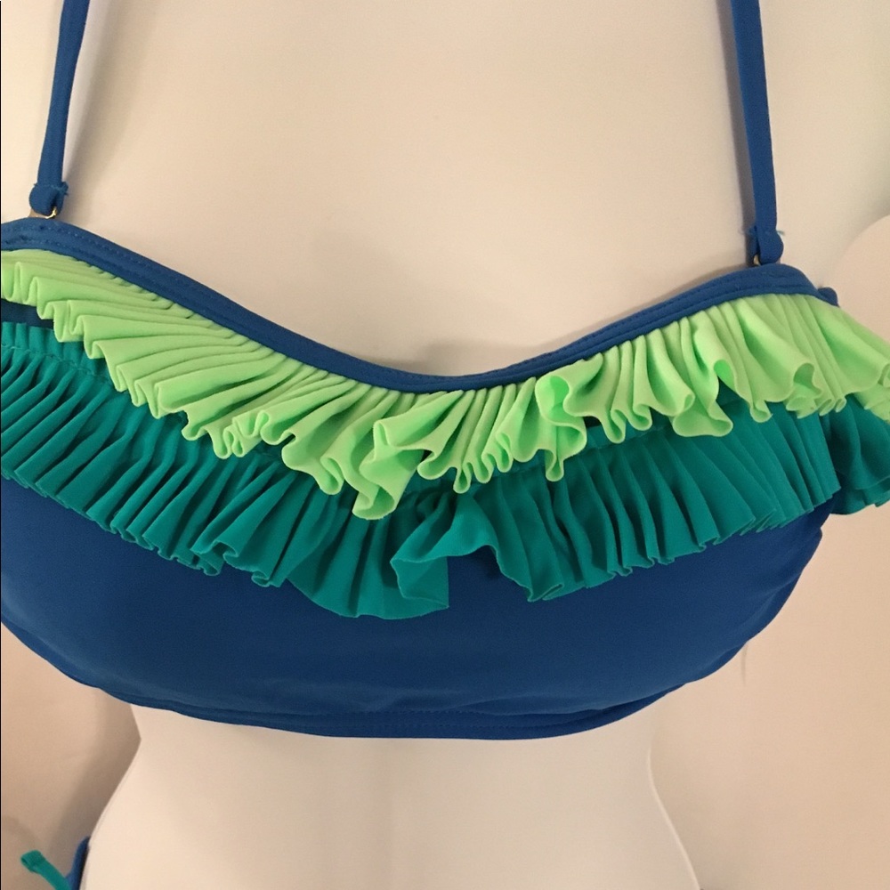 California Waves Ruffled Bikini Top Size Large New